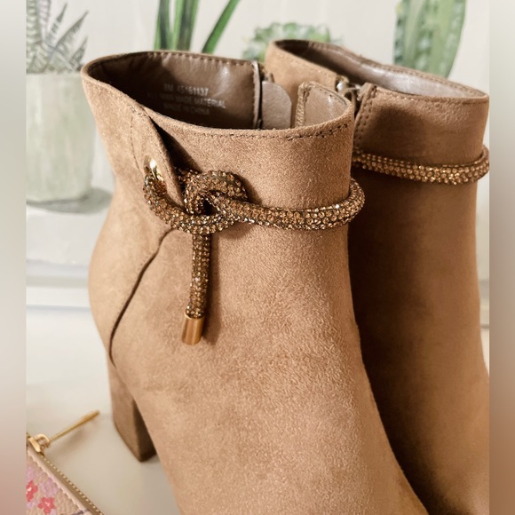 Tan Embellished Chunky Block Heels Ankle Boots Size 8 - Picture 4 of 5